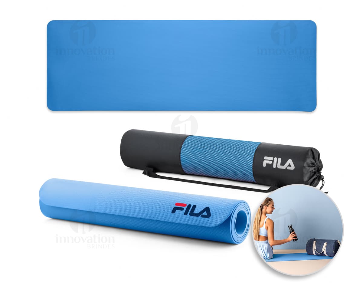 Kit com 6 porta copos em madeira, cada um com um design diferente e colorido.