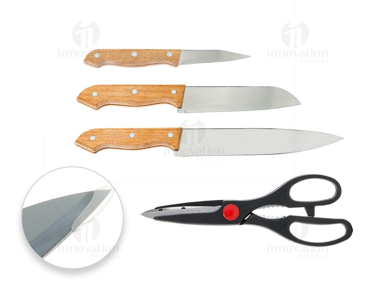 Kit com 6 porta copos em formato redondo e colorido. Cada porta copo possui um design diferente, incluindo estampas de animais e plantas. Os porta copos são feitos de material resistente e antiderrapante para proteger superfícies de móveis.