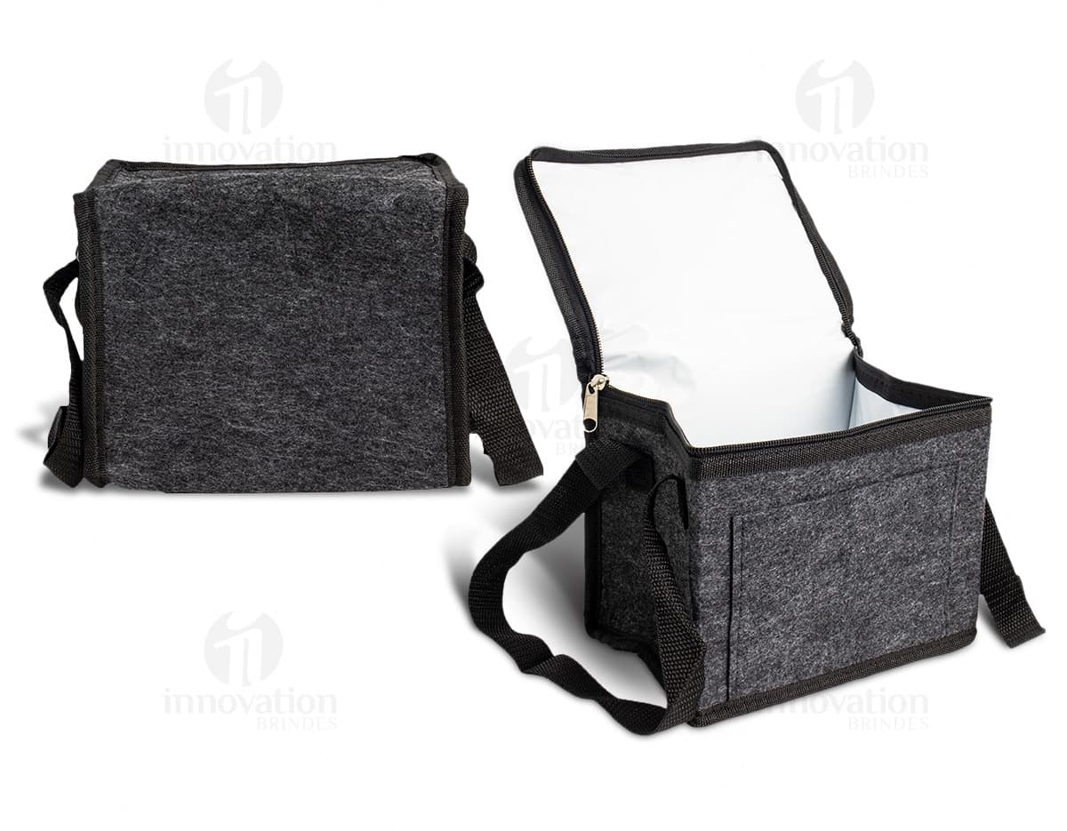 Bolsa térmica de 5,3 litros em couro preto, ideal para transporte de alimentos e bebidas. Com alça de mão, compartimento com zíper, design elegante e resistente. Perfeito para manter sua comida fresca durante viagens, passeios ou no trabalho.