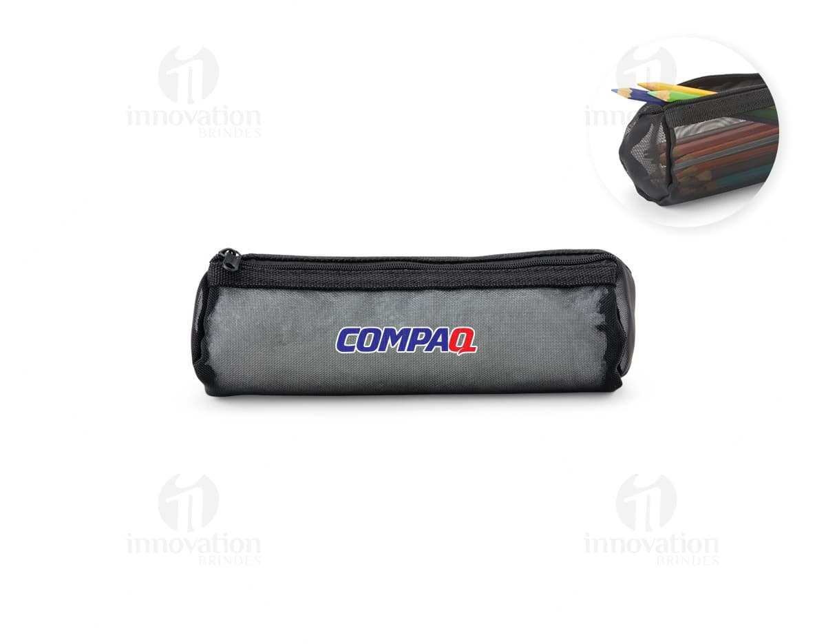 Estojo de Nylon preto com zíper e alça de mão, ideal para guardar e transportar itens diversos.