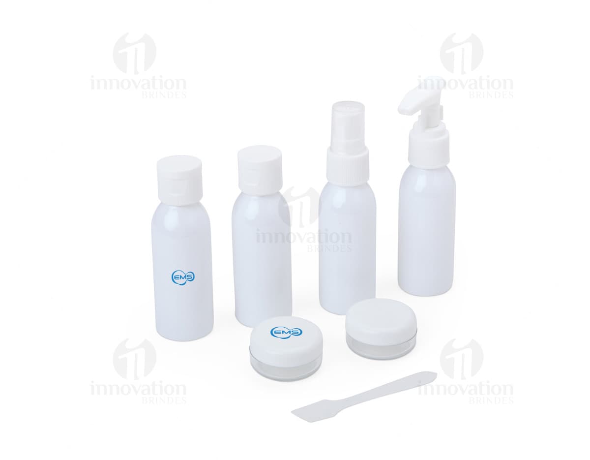 Kit viagem plástico 6 peças em diferentes tamanhos e cores.