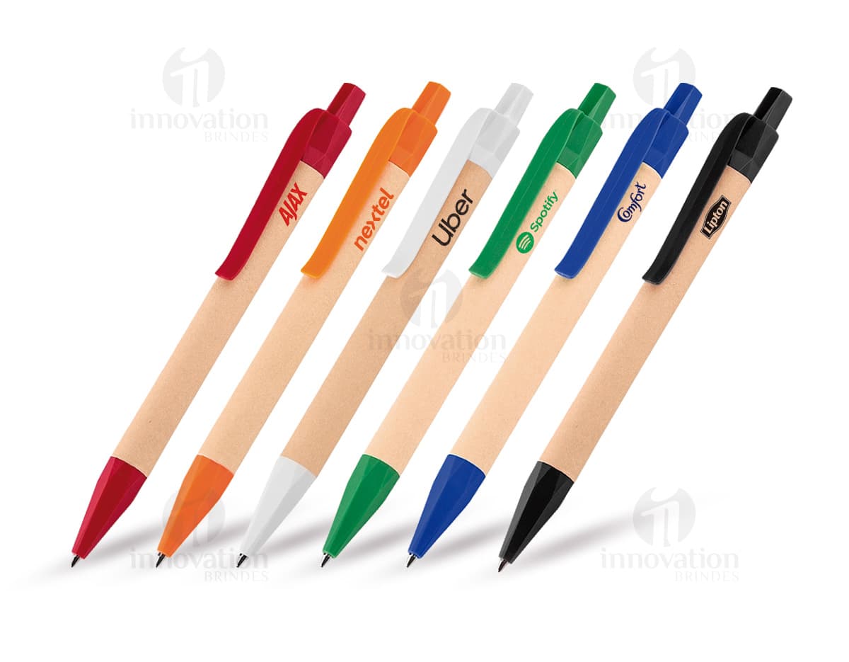 Kit com 6 porta copos em diferentes cores e estilos, sendo quadrados e redondos, feitos de material resistente.