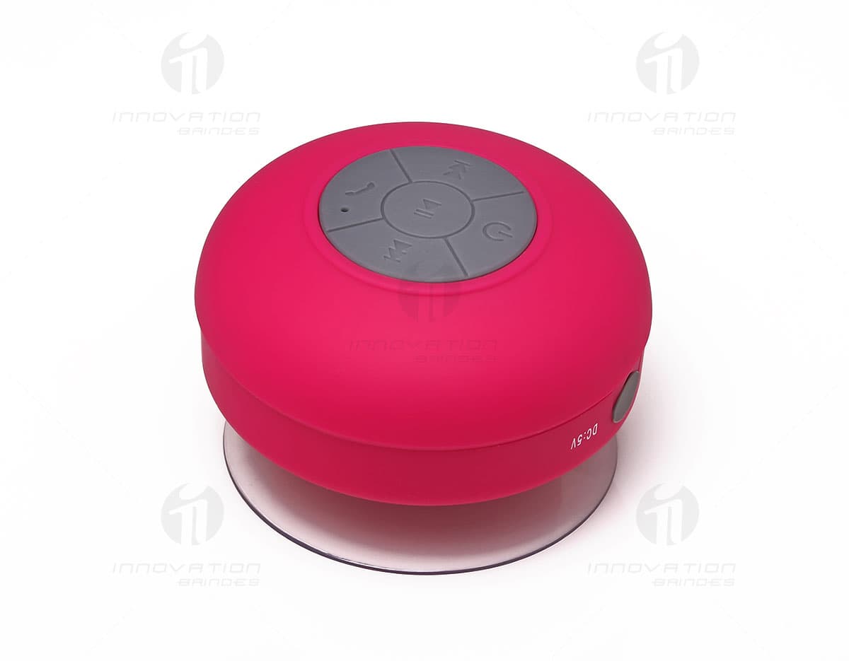 Dispositivo portátil com design moderno e multifuncional, ideal para uso em escritórios e ambientes domésticos. Aparelho eletrônico com botões de controle, conexões de entrada de dados e tecnologia de conexão sem fio. A caixa de som portátil possui acabamento em plástico brilhante na cor prata, proporcionando um visual elegante e futurista. Ideal para reproduzir músicas, podcasts e outros conteúdos digitais com alta qualidade sonora. Dispositivo portátil com design moderno e multifuncional, ideal para uso em escritórios e ambientes domésticos. Aparelho eletrônico com botões de controle, conexões de entrada de dados e tecnologia de conexão sem fio. A caixa de som portátil possui acabamento em plástico brilhante na cor prata, proporcionando um visual elegante e futurista. Ideal para reproduzir músicas, podcasts e outros conteúdos digitais com alta qualidade sonora.