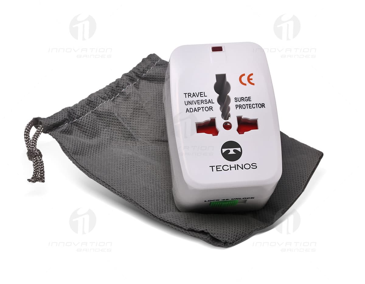 Chaveiro abridor de garrafas em metal. Chaveiro abridor de garrafas em metal.