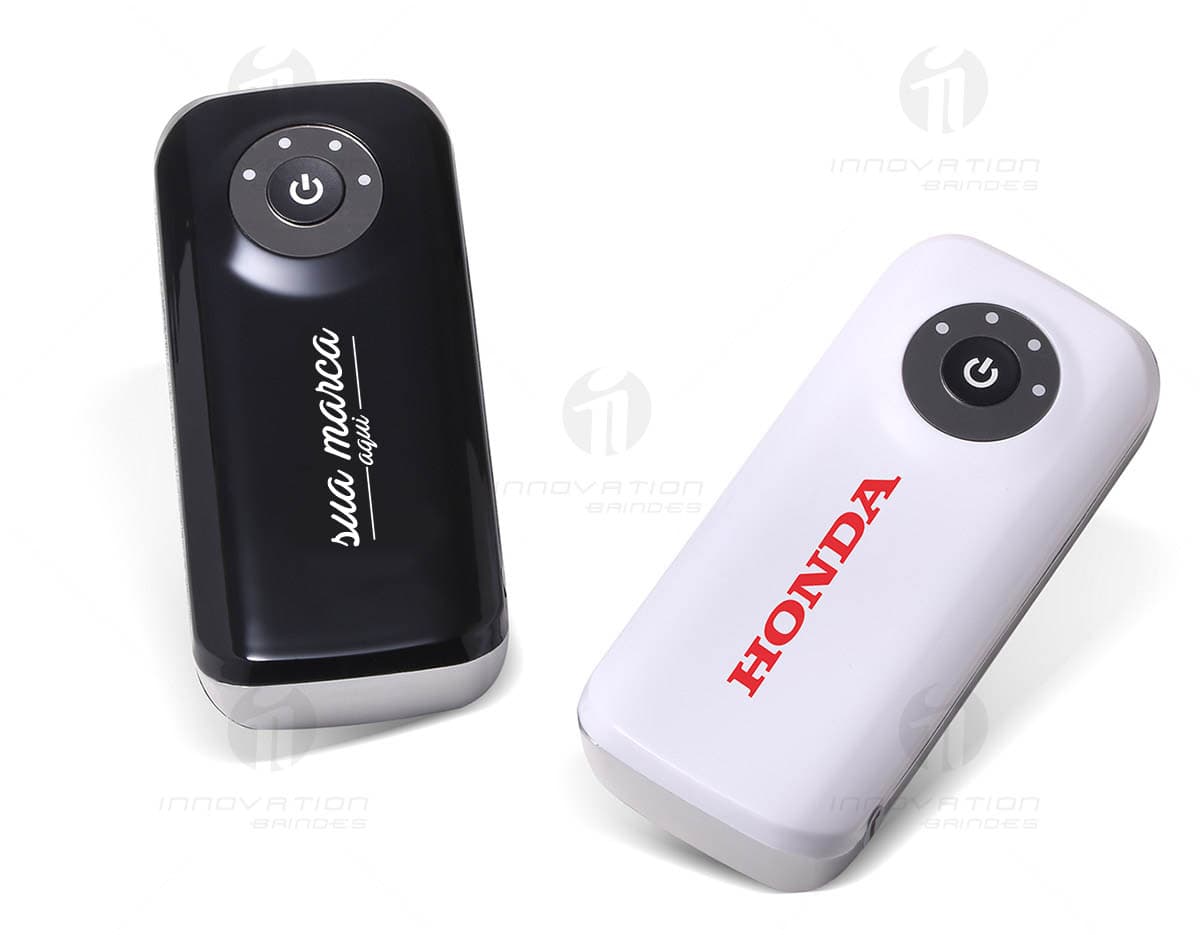 Petisqueira Redonda 25x25 em madeira, com 4 divisórias e acabamento em verniz. Petisqueira Redonda 25x25 em madeira, com 4 divisórias e acabamento em verniz.