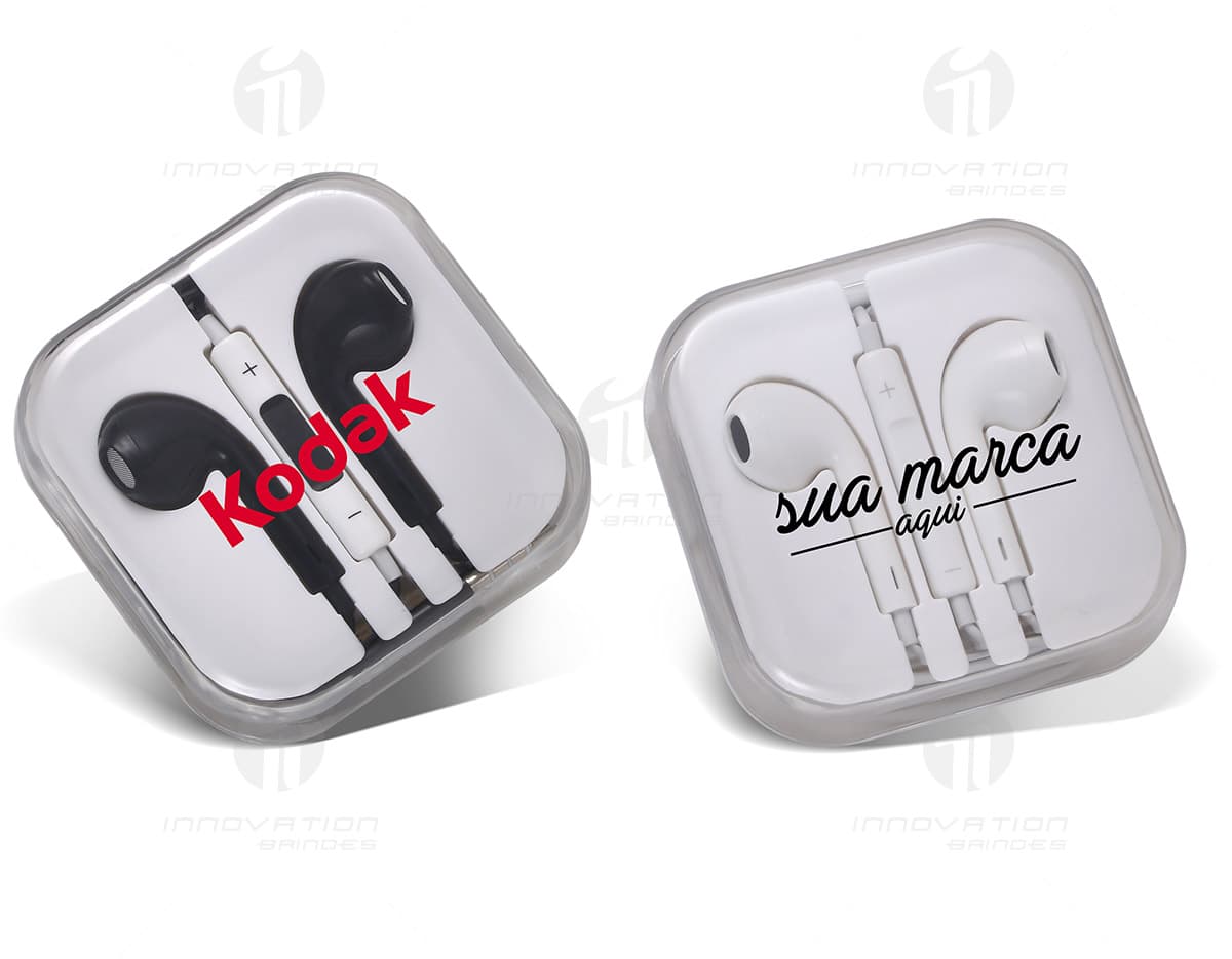 Kit com 6 porta copos em formato redondo, feitos de cerâmica branca com estampas coloridas de frutas tropicais. Cada porta copo possui uma pequena elevação no centro para encaixar o copo. Kit com 6 porta copos em formato redondo, feitos de cerâmica branca com estampas coloridas de frutas tropicais. Cada porta copo possui uma pequena elevação no centro para encaixar o copo.