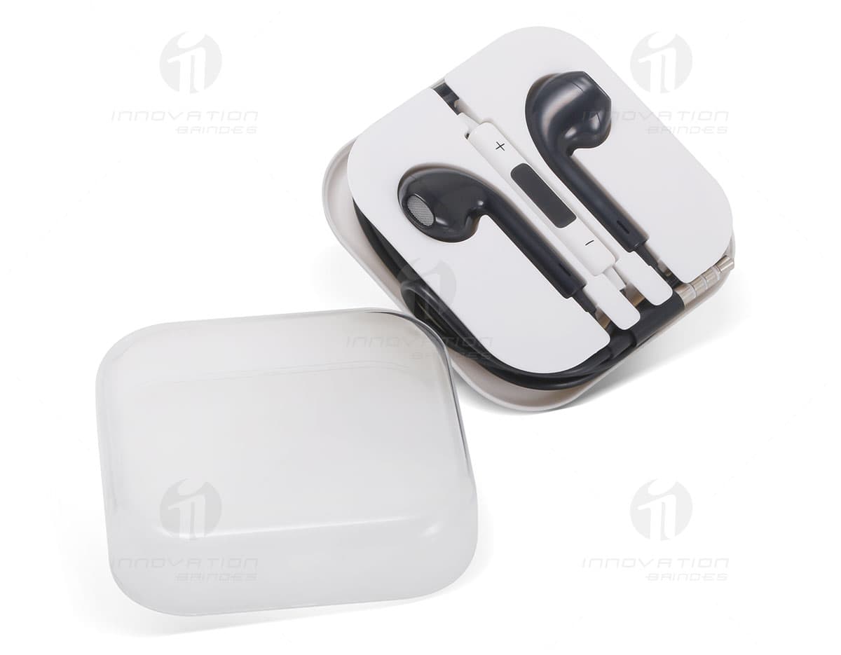 Kit com 6 porta copos em formato redondo, feitos de silicone resistente e antiderrapante. Cores variadas e design moderno. Ideal para proteger superfícies de mesas e móveis. Kit com 6 porta copos em formato redondo, feitos de silicone resistente e antiderrapante. Cores variadas e design moderno. Ideal para proteger superfícies de mesas e móveis.