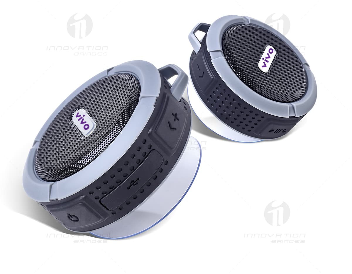 Kit com 6 porta copos em formato redondo, de diferentes cores e estampas. Os porta copos possuem uma camada de cortiça na parte de baixo para evitar escorregões. Kit com 6 porta copos em formato redondo, de diferentes cores e estampas. Os porta copos possuem uma camada de cortiça na parte de baixo para evitar escorregões.
