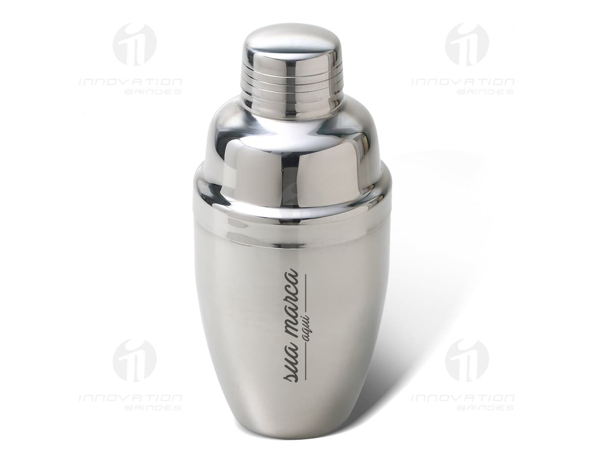 Kit com 6 porta-copos em formato redondo, feitos de material resistente e com estampas coloridas e diversificadas de animais da floresta. Kit com 6 porta-copos em formato redondo, feitos de material resistente e com estampas coloridas e diversificadas de animais da floresta.