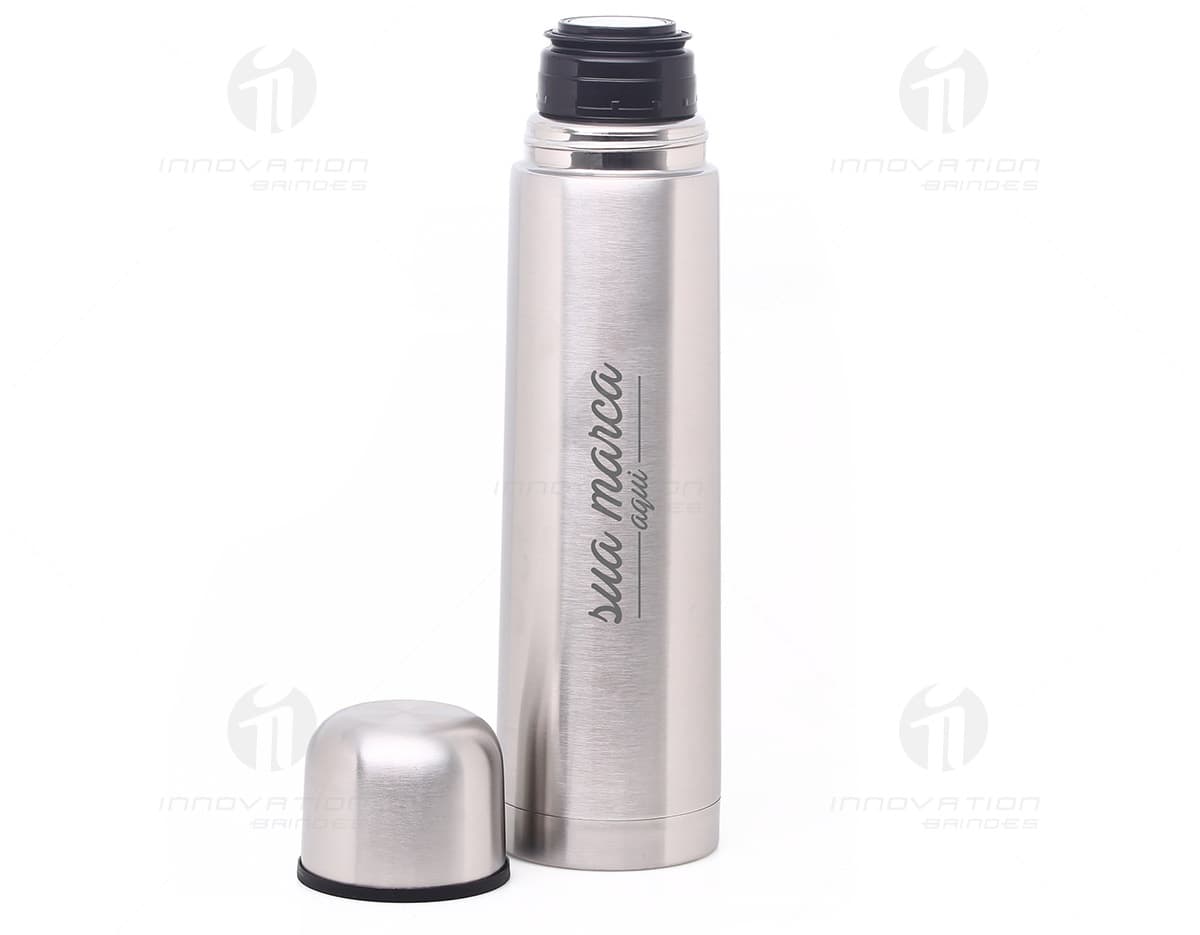 Kit com 6 porta copos em cores variadas sobre fundo branco. Kit com 6 porta copos em cores variadas sobre fundo branco.