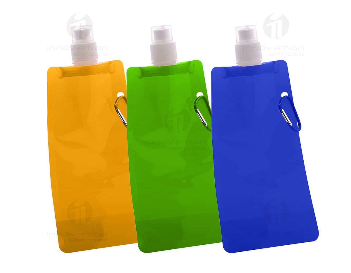 Kit com 6 porta copos em formato de flor, feitos de material resistente e durável. Os porta copos possuem diferentes cores vibrantes e estampas florais, ideais para decorar a mesa e proteger suas superfícies de bebidas quentes ou geladas. O kit é apresentado em uma embalagem transparente que possibilita visualizar todos os itens. Kit com 6 porta copos em formato de flor, feitos de material resistente e durável. Os porta copos possuem diferentes cores vibrantes e estampas florais, ideais para decorar a mesa e proteger suas superfícies de bebidas quentes ou geladas. O kit é apresentado em uma embalagem transparente que possibilita visualizar todos os itens.