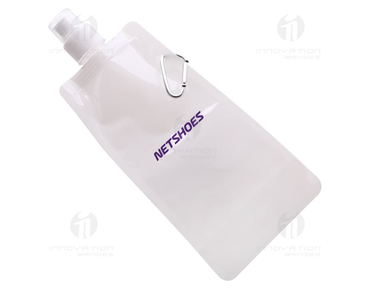 Kit com 6 porta copos em formato de flor, feitos de material resistente e durável. Os porta copos possuem diferentes cores vibrantes e estampas florais, ideais para decorar a mesa e proteger suas superfícies de bebidas quentes ou geladas. O kit é apresentado em uma embalagem transparente que possibilita visualizar todos os itens. Kit com 6 porta copos em formato de flor, feitos de material resistente e durável. Os porta copos possuem diferentes cores vibrantes e estampas florais, ideais para decorar a mesa e proteger suas superfícies de bebidas quentes ou geladas. O kit é apresentado em uma embalagem transparente que possibilita visualizar todos os itens.