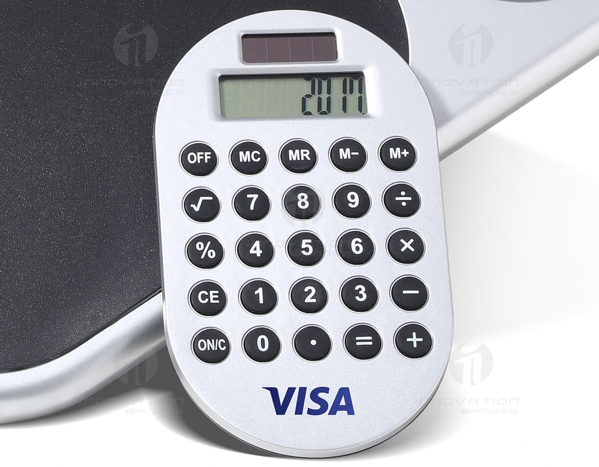 Mouse pad calculadora com suporte de imã na cor preta. Mouse pad calculadora com suporte de imã na cor preta.