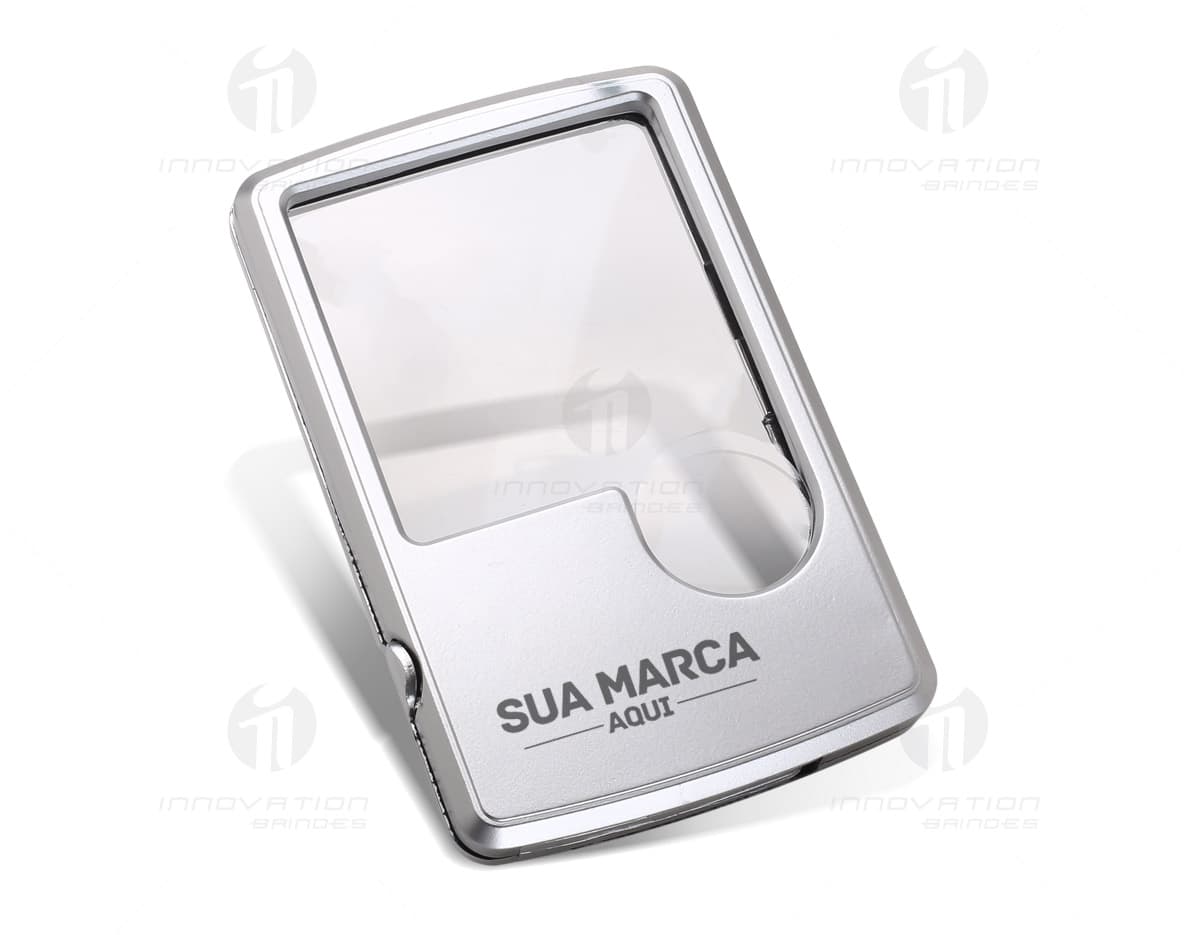 Lupa com luz e case para troca de bateria. Lupa com luz e case para troca de bateria.