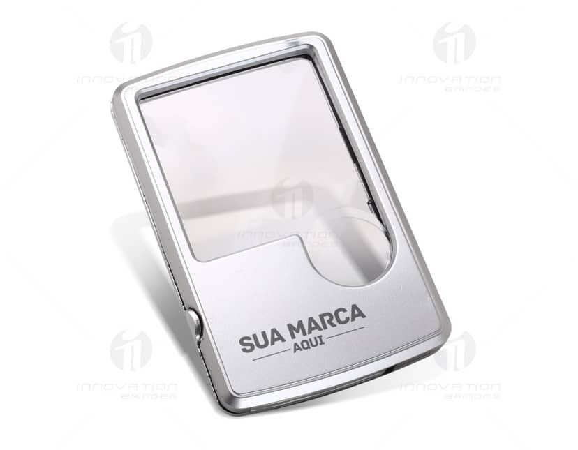Lupa com luz e case para troca de bateria.