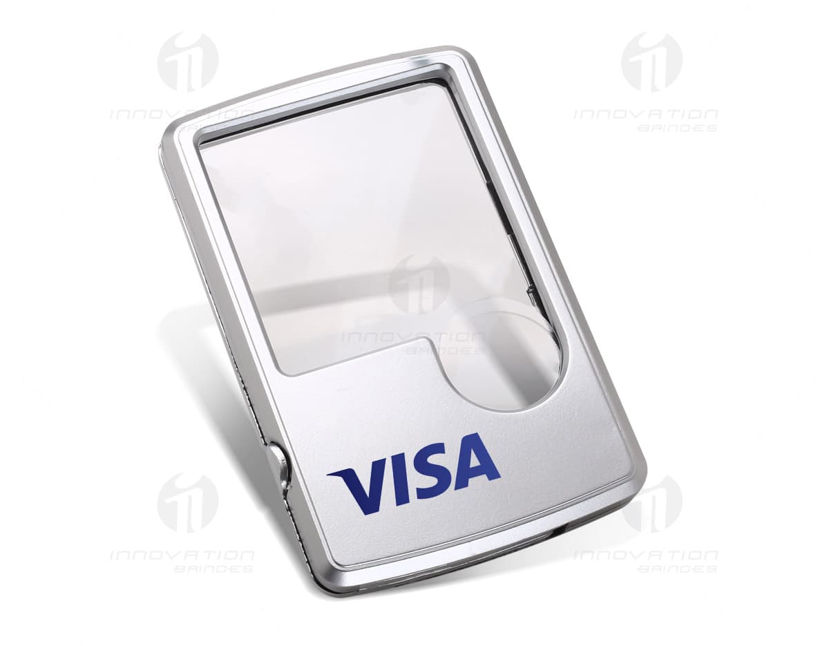 Lupa com luz e case para troca de bateria. Lupa com luz e case para troca de bateria.