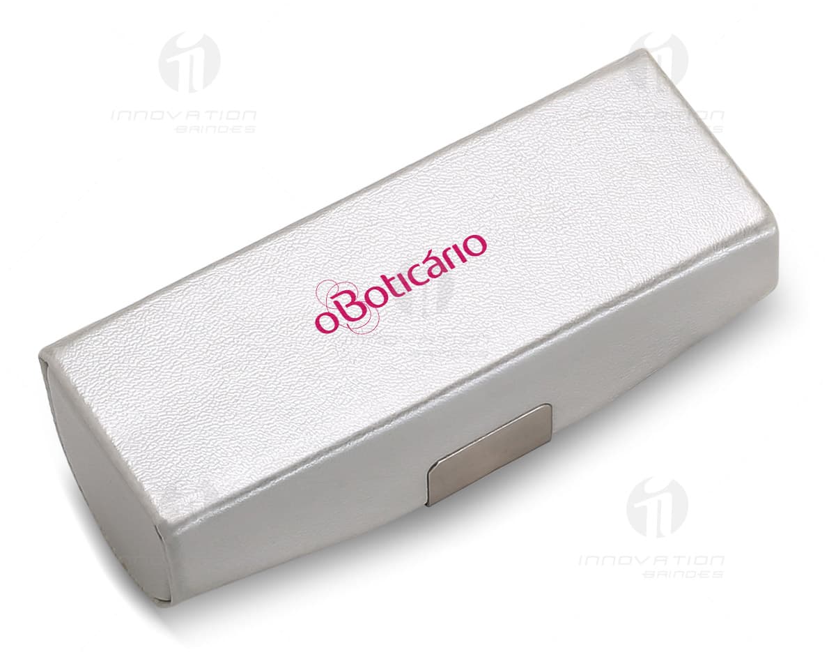 Porta batom branco com design minimalista e espaço para armazenar até 12 batons. Porta batom branco com design minimalista e espaço para armazenar até 12 batons.