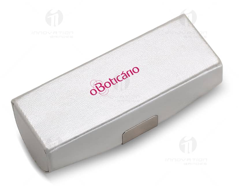 Porta batom branco com design minimalista e espaço para armazenar até 12 batons.