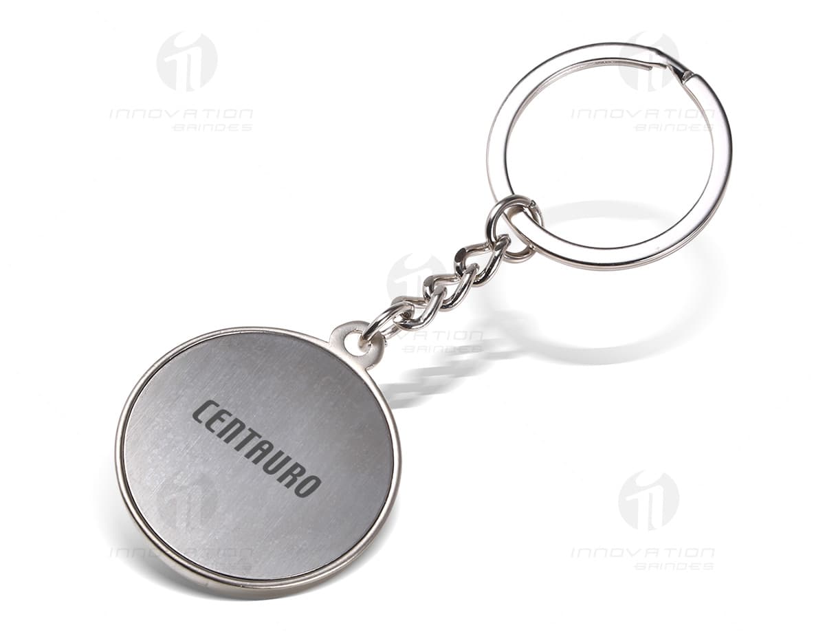 Bateria portátil ABS 2.000mAh em fundo branco. Bateria portátil ABS 2.000mAh em fundo branco.