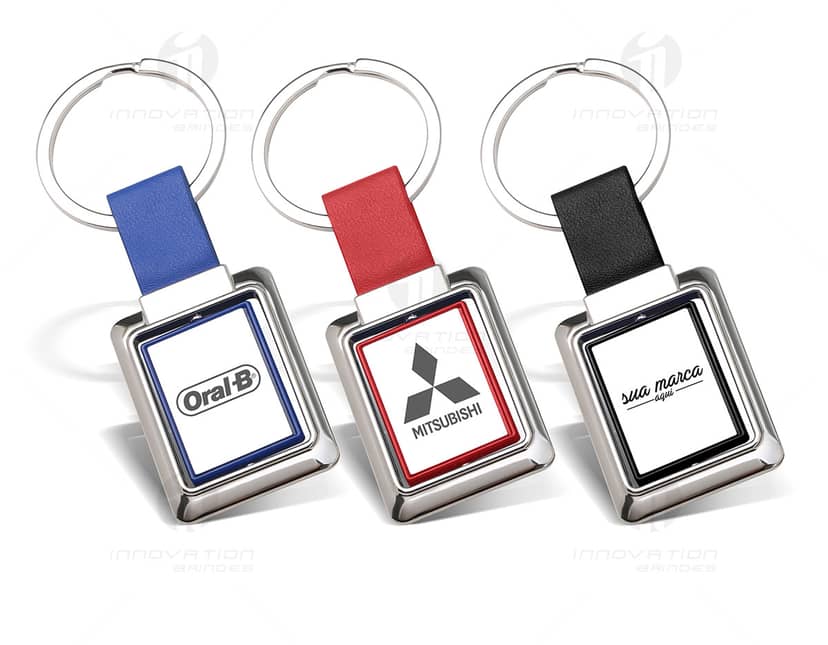 Conjunto de 10 canudos em papel kraft, com cores naturais e textura resistente. Ideal para uso em bebidas quentes e frias.