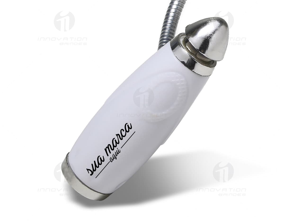 Kit com 6 porta copos em formato redondo, nas cores preto e branco. Cada porta copo possui uma estampa diferente de xícaras de café. Kit com 6 porta copos em formato redondo, nas cores preto e branco. Cada porta copo possui uma estampa diferente de xícaras de café.