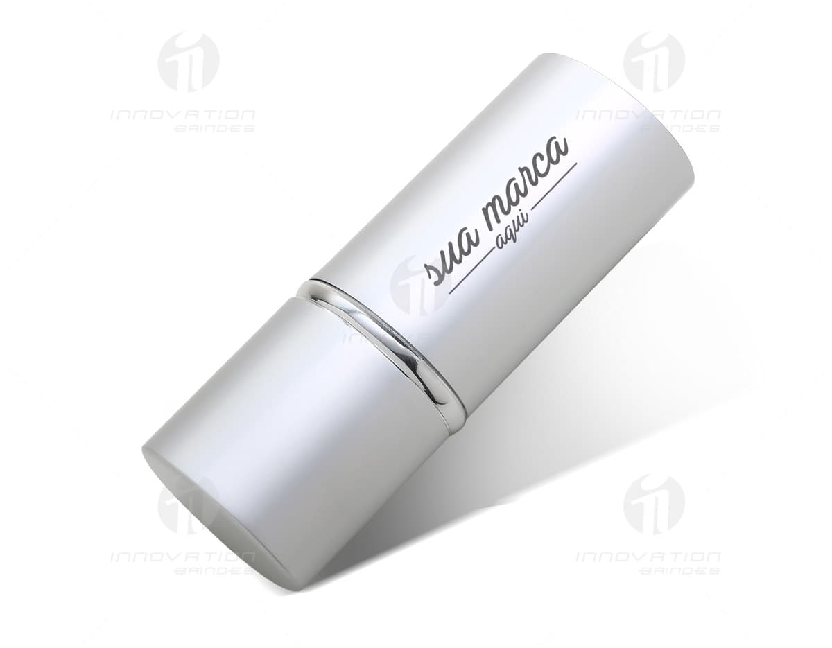 Kit manicure contendo 6 peças dentro de um estojo compacto. Kit manicure contendo 6 peças dentro de um estojo compacto.
