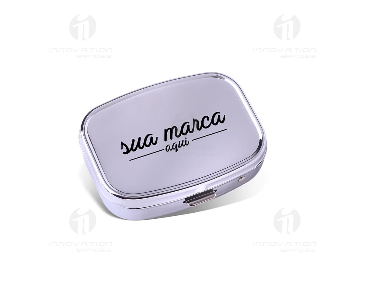 Kit com 6 porta copos em formato redondo, feitos de material resistente e com estampas coloridas de frutas tropicais. Kit com 6 porta copos em formato redondo, feitos de material resistente e com estampas coloridas de frutas tropicais.
