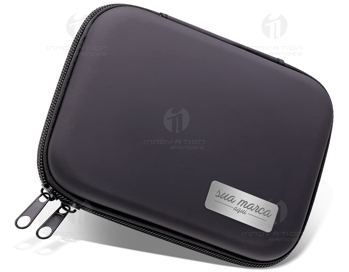 Kit com 6 porta copos em cores variadas, feitos em material resistente e antiderrapante. Ideal para proteger superfícies de móveis de marcas de copos e bebidas. Kit com 6 porta copos em cores variadas, feitos em material resistente e antiderrapante. Ideal para proteger superfícies de móveis de marcas de copos e bebidas.