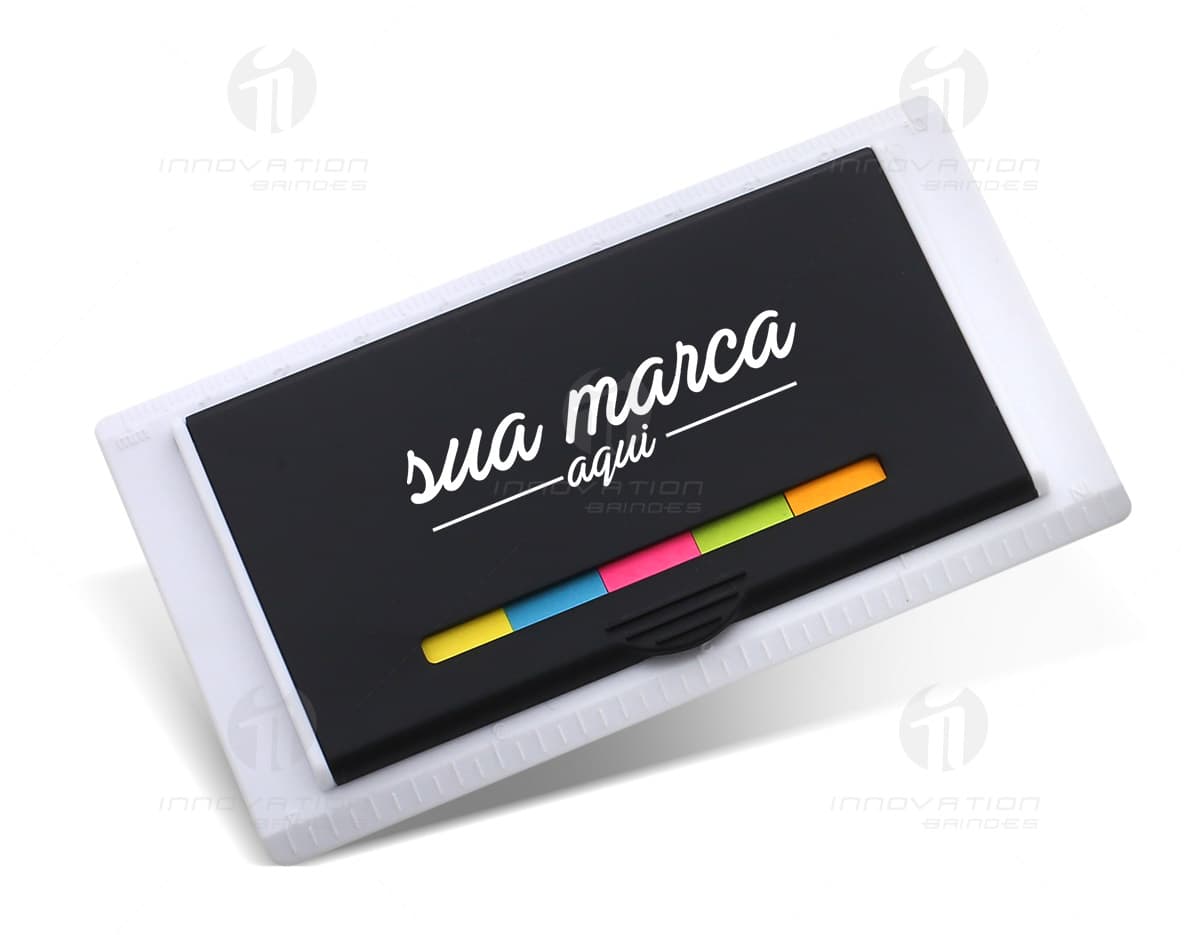 Kit com 6 porta copos em formato de folhas, feitos de silicone colorido nas cores amarelo, azul, verde, vermelho, laranja e rosa. Os porta copos são antiderrapantes e ideais para proteger superfícies de mesas e balcões. Kit com 6 porta copos em formato de folhas, feitos de silicone colorido nas cores amarelo, azul, verde, vermelho, laranja e rosa. Os porta copos são antiderrapantes e ideais para proteger superfícies de mesas e balcões.