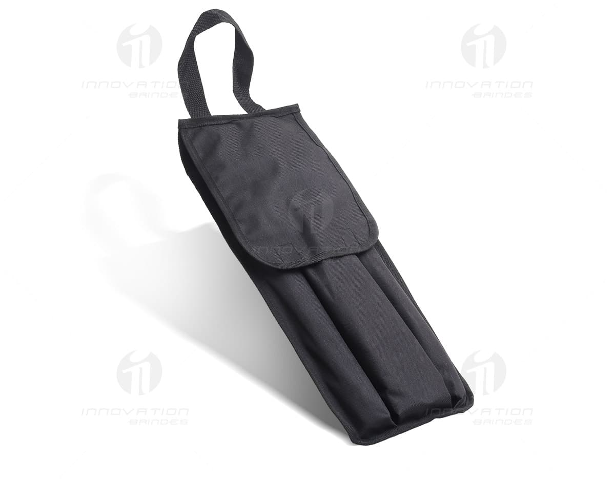 Kit churrasco contendo faca, garfo e pegador. Kit churrasco contendo faca, garfo e pegador.