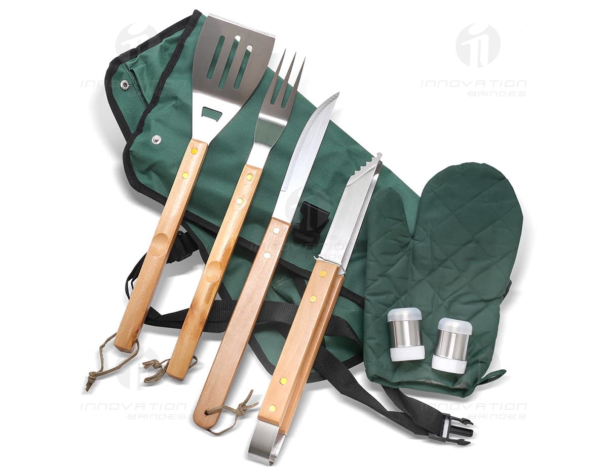 Kit com 6 porta copos de diferentes cores e designs. Kit com 6 porta copos de diferentes cores e designs.