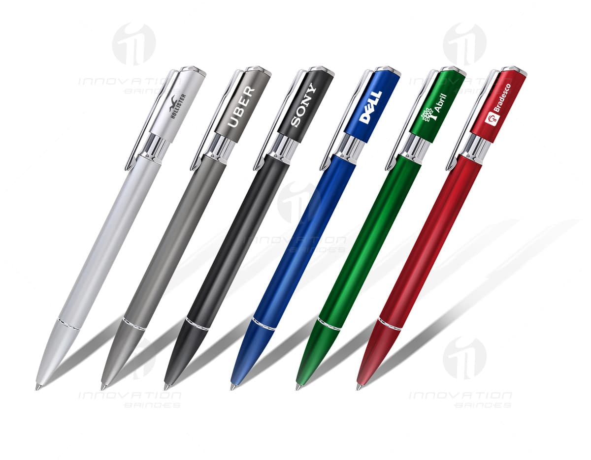 Kit com 6 porta copos varidos em tons de azul, verde e amarelo. Cada porta copo tem um desenho diferente de animais marinhos, como peixes e estrelas-do-mar. Fundo branco. Kit com 6 porta copos varidos em tons de azul, verde e amarelo. Cada porta copo tem um desenho diferente de animais marinhos, como peixes e estrelas-do-mar. Fundo branco.