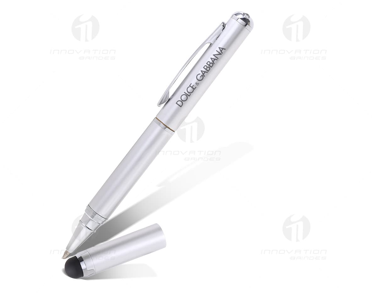 Kit churrasco em inox e bambu contendo 6 peças - faca, garfo, espátula, pegador, escova de limpeza e estojo de armazenamento. Kit churrasco em inox e bambu contendo 6 peças - faca, garfo, espátula, pegador, escova de limpeza e estojo de armazenamento.