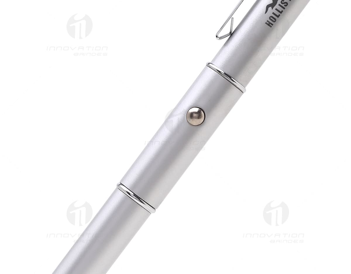 Caneta de Alumínio com Tinta Preta em fundo branco. Caneta de Alumínio com Tinta Preta em fundo branco.