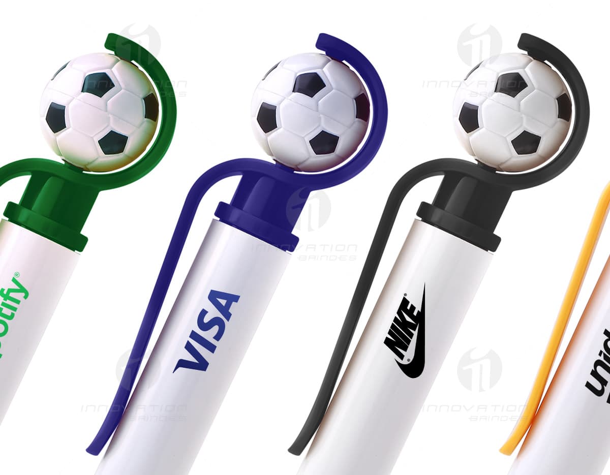 Kit com 6 porta copos em formato circular, cada um com uma estampa diferente de plantas e flores coloridas. Os porta copos são feitos de cerâmica resistente e possuem uma camada protetora antiderrapante na parte de baixo. Kit com 6 porta copos em formato circular, cada um com uma estampa diferente de plantas e flores coloridas. Os porta copos são feitos de cerâmica resistente e possuem uma camada protetora antiderrapante na parte de baixo.