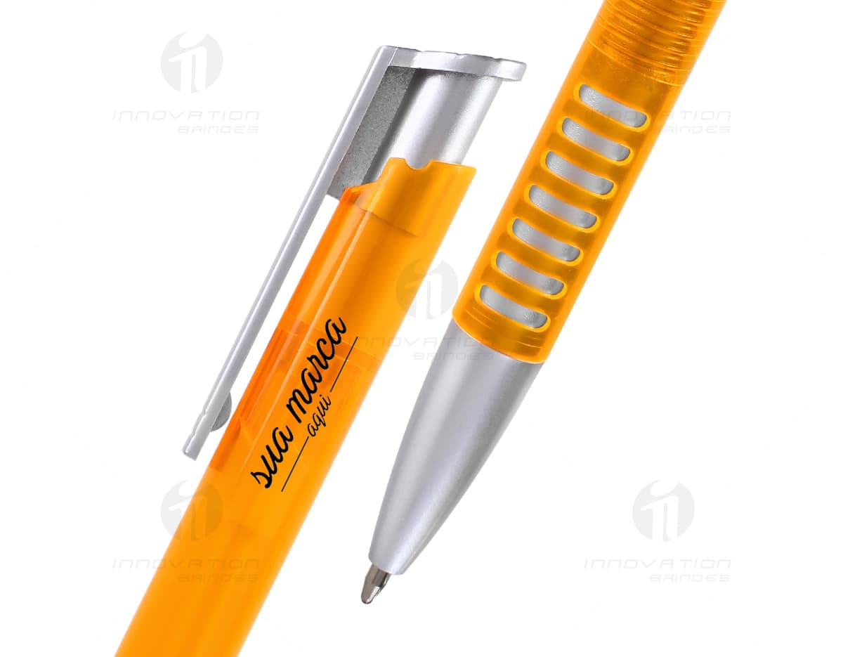 Kit com 6 porta copos em formato circular, feitos de material resistente e com estampas coloridas de frutas. Kit com 6 porta copos em formato circular, feitos de material resistente e com estampas coloridas de frutas.