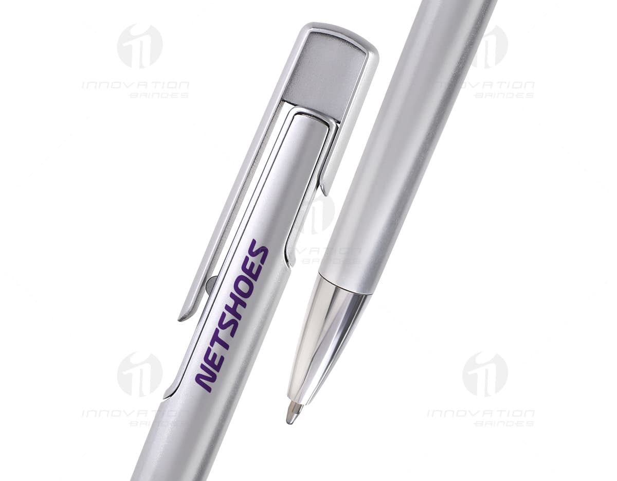 Caneta esferográfica prata com clique, ideal para escrita. Caneta esferográfica prata com clique, ideal para escrita.