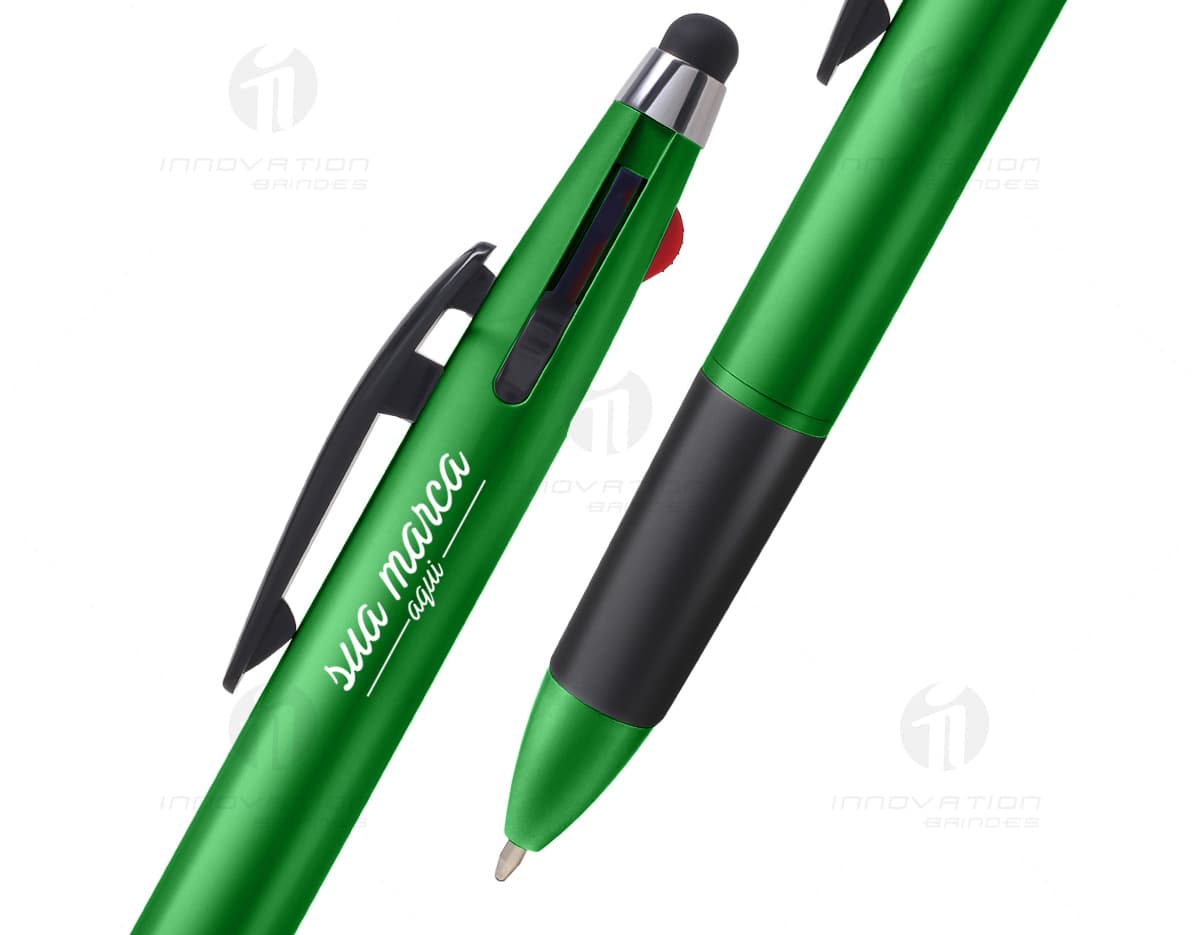 Mosquetão de metal sem travamento. Mosquetão de metal sem travamento.