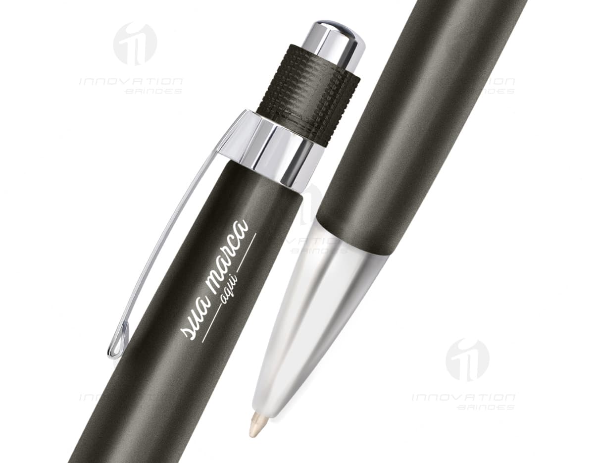 Pen drive de 8GB com design elegante de cristal e bambu. Pen drive de 8GB com design elegante de cristal e bambu.