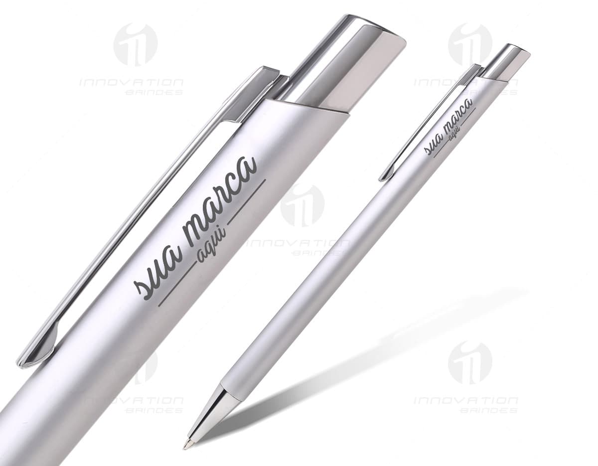Kit com 6 porta copos em formatos variados, feitos de material resistente e coloridos em tons vibrantes. Kit com 6 porta copos em formatos variados, feitos de material resistente e coloridos em tons vibrantes.