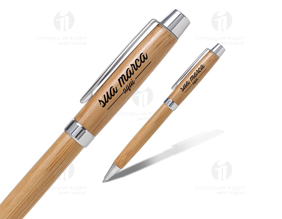 Caneta esferográfica eco-amigável em destaque sobre um fundo branco. Caneta esferográfica eco-amigável em destaque sobre um fundo branco.