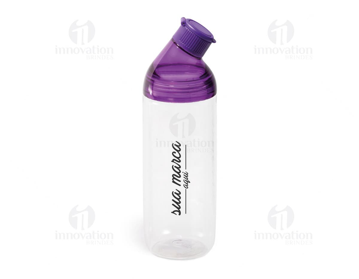 Squeeze plástico de 900ml na cor preta. Squeeze plástico de 900ml na cor preta.