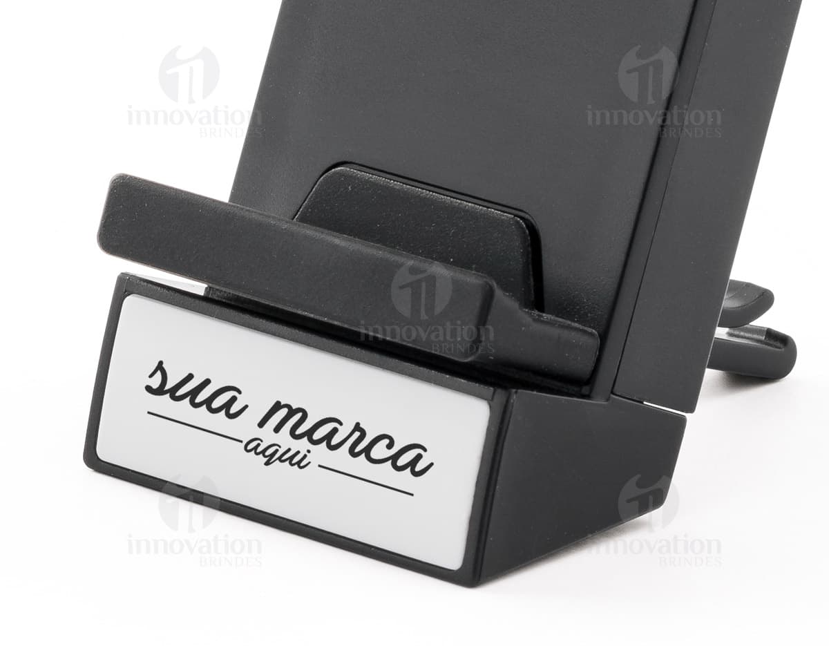 Caneta plastica com touch e suporte preta em fundo branco. Caneta plastica com touch e suporte preta em fundo branco.