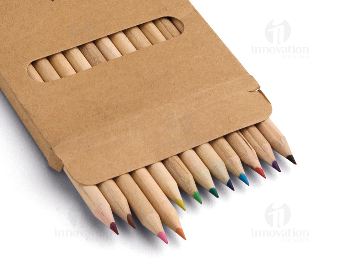 Kit com 6 porta copos em formato redondo, com estampas diferentes em tons de azul e branco. Os porta copos possuem acabamento em cortiça e são ideais para proteger superfícies de mesas e móveis. Kit com 6 porta copos em formato redondo, com estampas diferentes em tons de azul e branco. Os porta copos possuem acabamento em cortiça e são ideais para proteger superfícies de mesas e móveis.