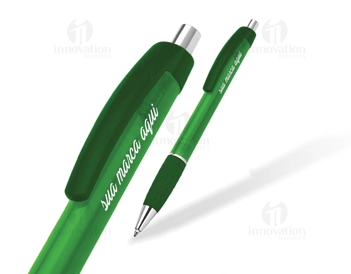 Kit com 6 porta copos em formato quadrado, feitos de madeira com estampas coloridas de animais selvagens. Kit com 6 porta copos em formato quadrado, feitos de madeira com estampas coloridas de animais selvagens.