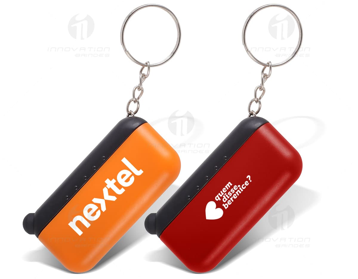 PEN DRIVE METAL 16GB em fundo branco. PEN DRIVE METAL 16GB em fundo branco.