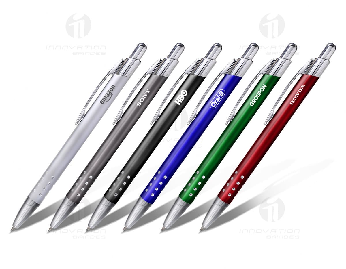 Kit com 6 porta copos em formato redondo e cores variadas, feitos de material resistente para proteger superfícies de móveis. Kit com 6 porta copos em formato redondo e cores variadas, feitos de material resistente para proteger superfícies de móveis.