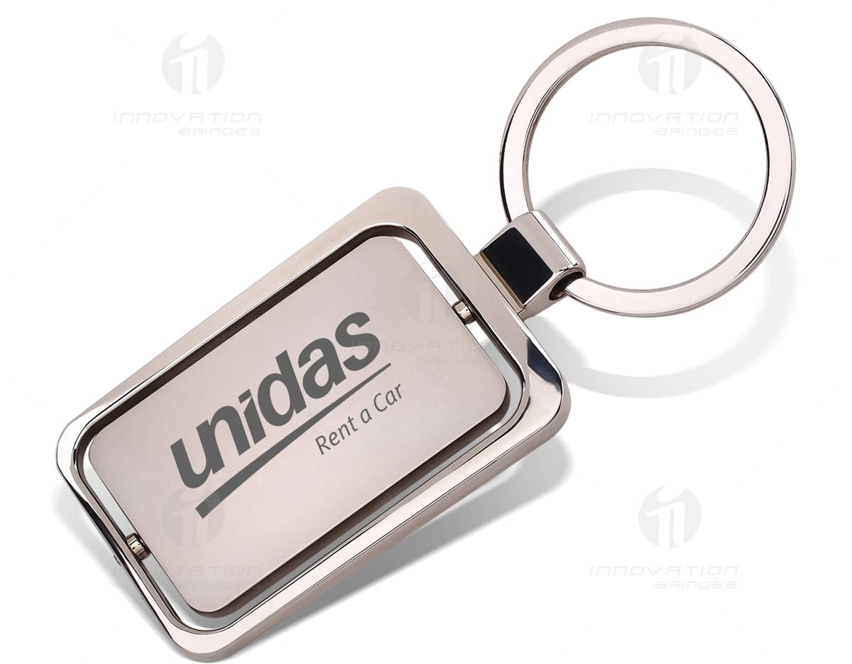 Chaveiro giratório feito de metal e borracha, com design compacto e durável. Chaveiro giratório feito de metal e borracha, com design compacto e durável.