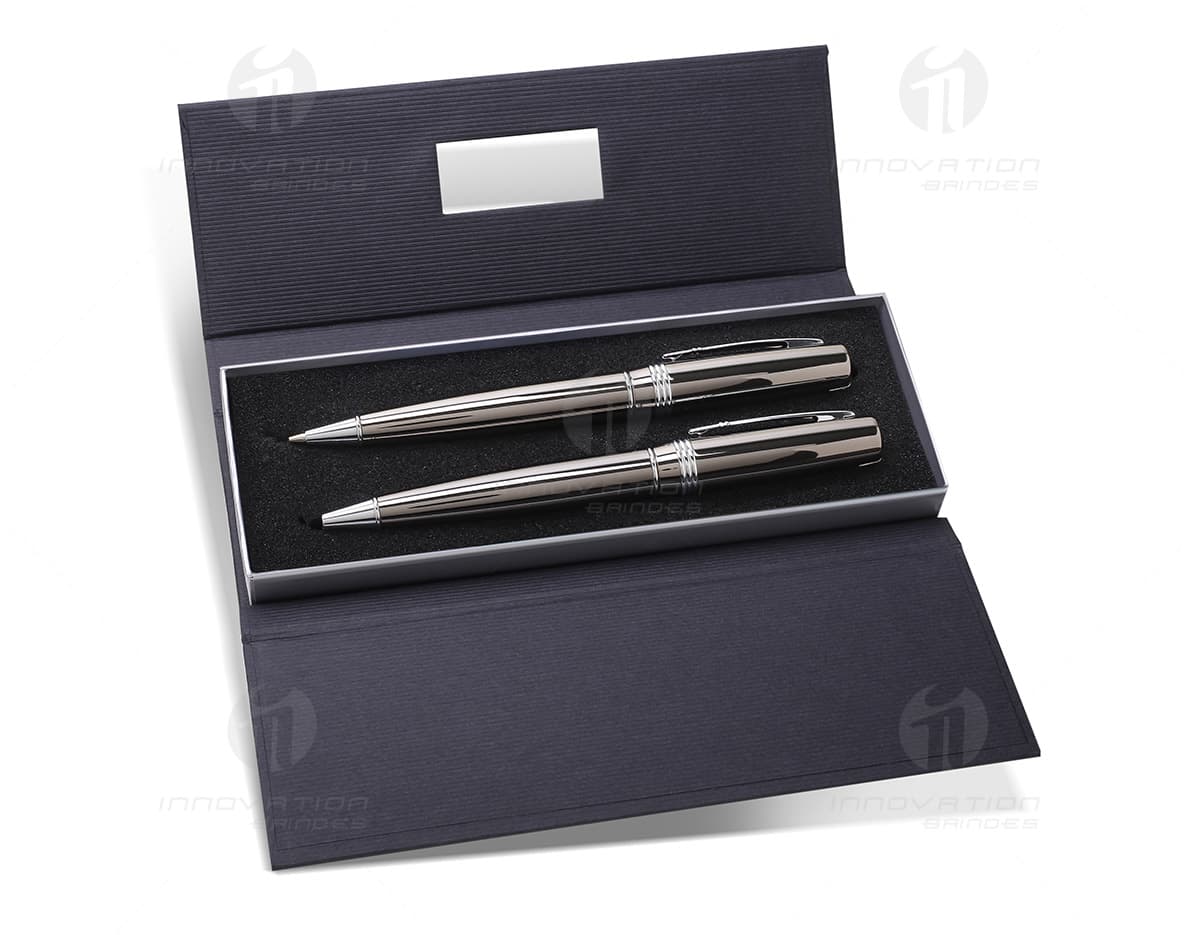 Kit com 6 porta copos de diversos designs coloridos. Kit com 6 porta copos de diversos designs coloridos.