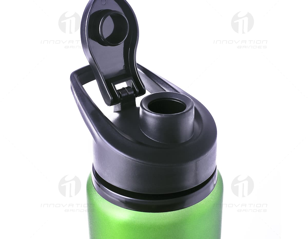 Kit com 6 porta copos em formato redondo e cores variadas. Os porta copos possuem uma base antiderrapante para evitar que os copos escorreguem. Kit com 6 porta copos em formato redondo e cores variadas. Os porta copos possuem uma base antiderrapante para evitar que os copos escorreguem.